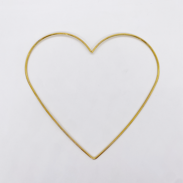 Cuore metallico in macramè