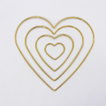 Cuore metallico in macramè