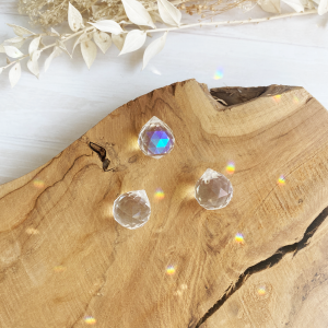 Faceted drop beads