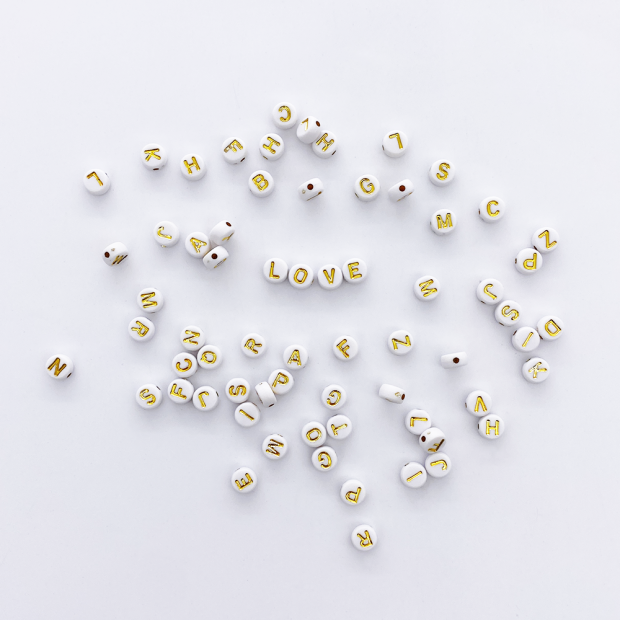 Perline alfabeto in plastica – set da 300 pezzi