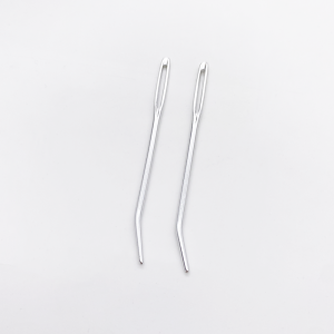 Curved-tip wool needles
