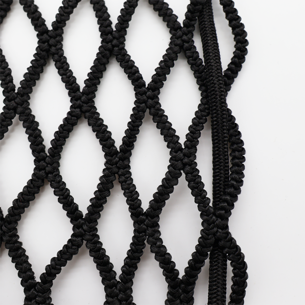 Elastisches Kofferraumnetz fürs Auto