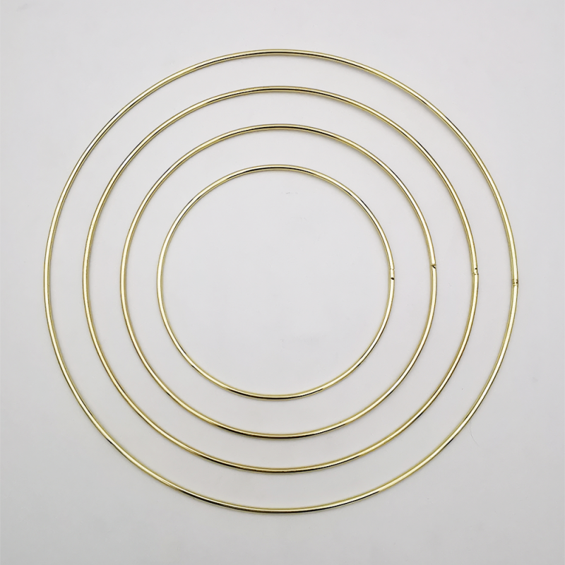 Vaessen Creative Cercle En Métal 20 Cm X 3 Mm-Cerceau Blanc Pour Attrape- Rêve, Broderie, Décoration, Art Mural, Macramé Et DIY-4 Pièces, 20 X 20 X 0,03 Cm