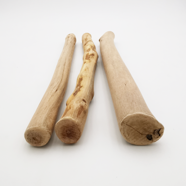 https://www.corderie-mansas.fr/2600-medium_default/lot-batons-bois-flotte-naturel-3-pcs.jpg