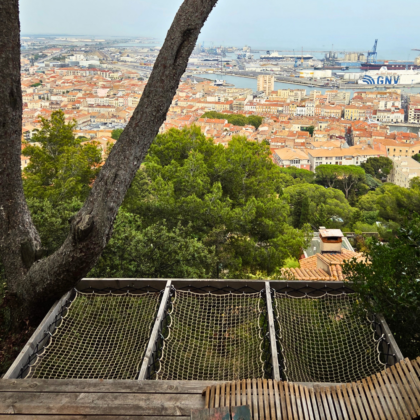 Cordes, filets, balançoire : 6 idées pour aménager sa terrasse