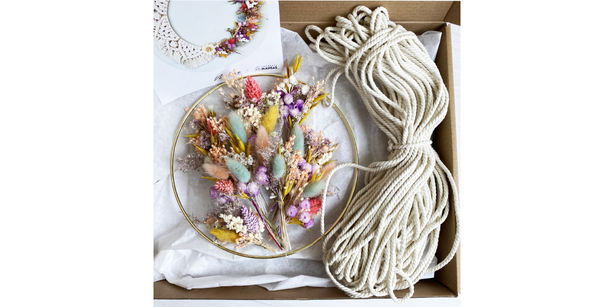 Kit for macramé